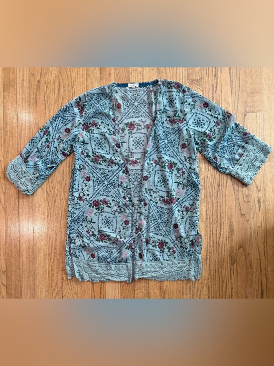 mason & belle Tops - Mason & Belle Sage Green Floral Crochet Trim Kimono Cardigan Women’s Medium